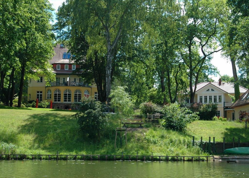 Landhaus Himmelpfort Am See เฟอร์สเตนแบร์ก-ฮาเฟล ภายนอก รูปภาพ